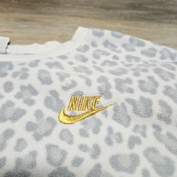 Nike Leopard Print Fleece Crewneck White Womens Small Sportswear Athliesure - Picture 8 of 11